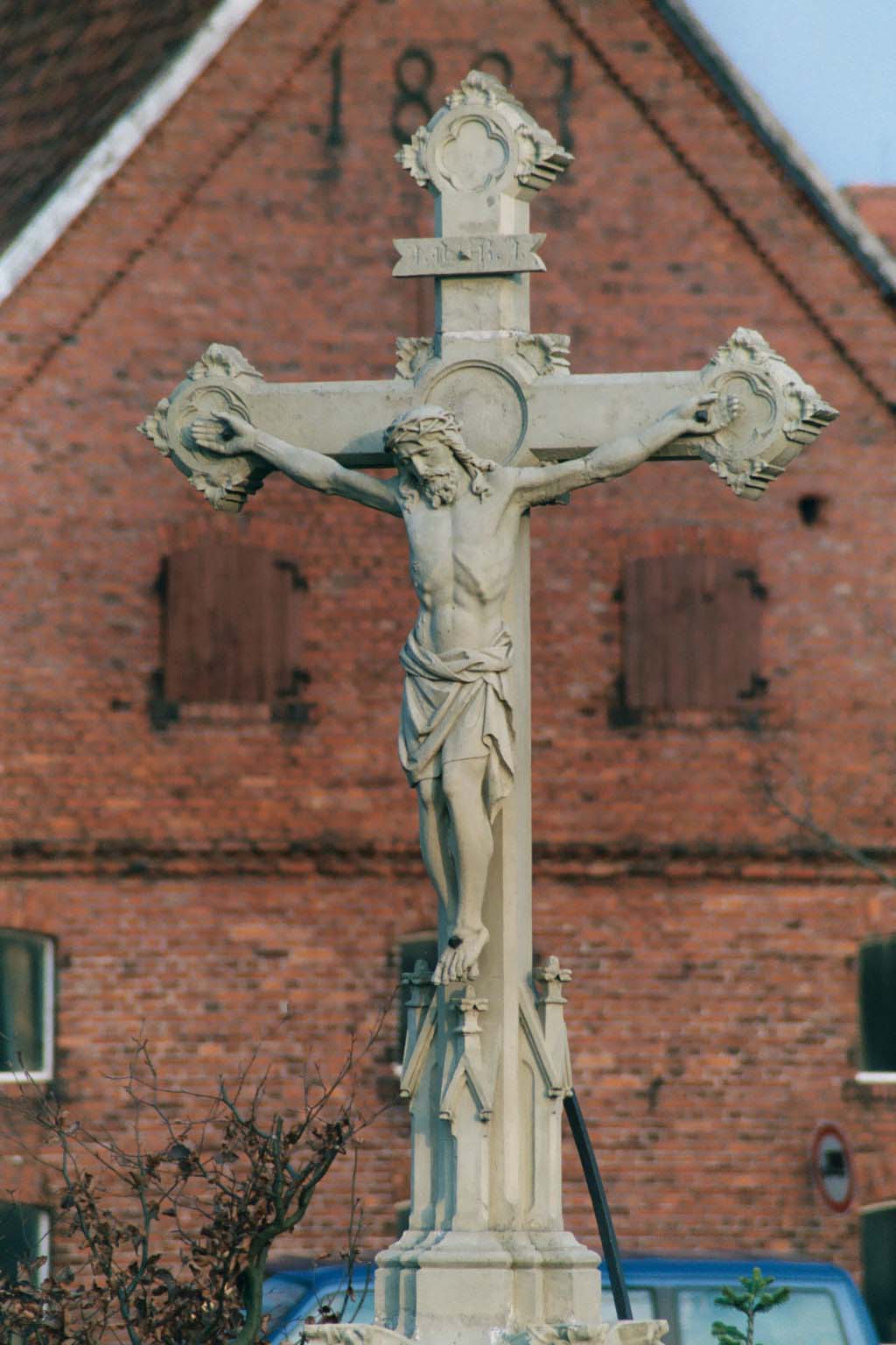 Sandsteinkruzifix von 1893, am Hof Winkelkötter