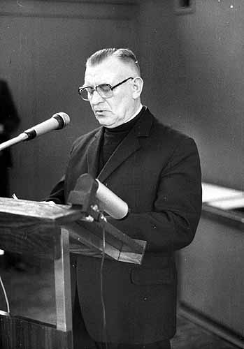Pfarrer Ferdinand Ostholt-Wipperfeld (1915-2001)