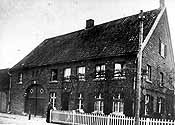 Das Haus Bahnhofstraße 166 wurde 1866 erbaut. 