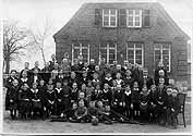 Gruppenfoto der Schulklassen in Müssingen